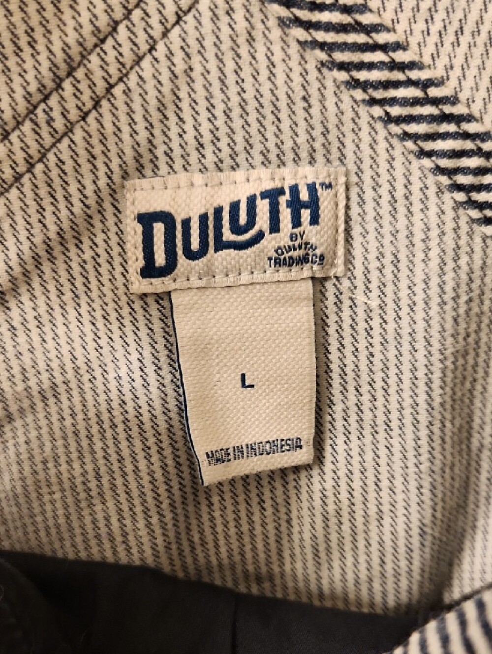 Duluth Striped Denim Short Overalls with Adjustable Black Straps Size L - Picture 3 of 8
